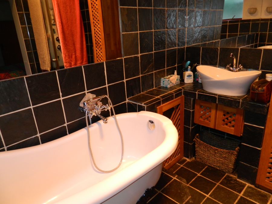 5 Bedroom Property for Sale in Wellington Central Western Cape